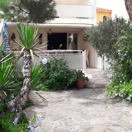 Maison Familiale A Sainte-marie